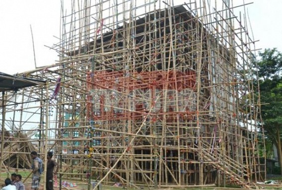 City being decorated for Bengaliâ€™s great Durga puja festival